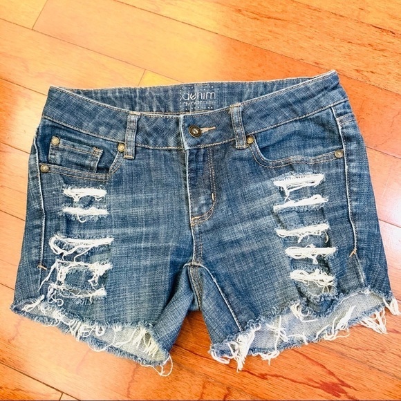 DYNAMITE•denim jean shorts - Very good condition - Picture 1 of 5